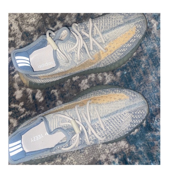 Mens adidas Yeezy Boost 350 V2
Israfil - Picture 4 of 5